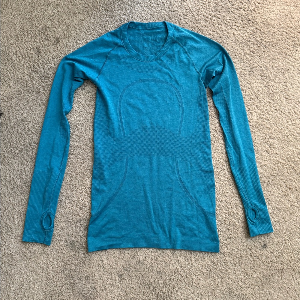 Lululemon Swift long sleeves size 6